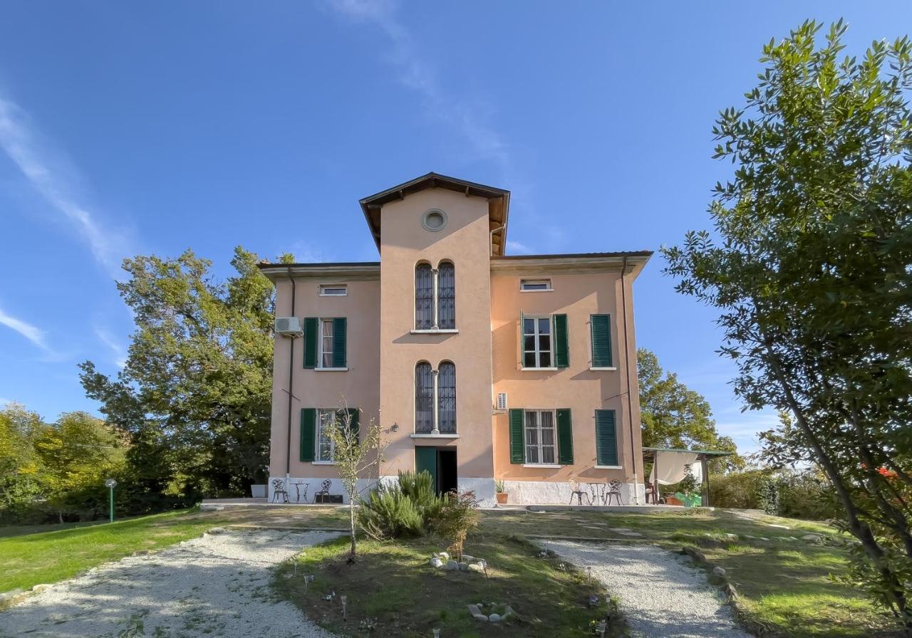 Hotel Notte Rosa Fornovo di Taro Esterno foto
