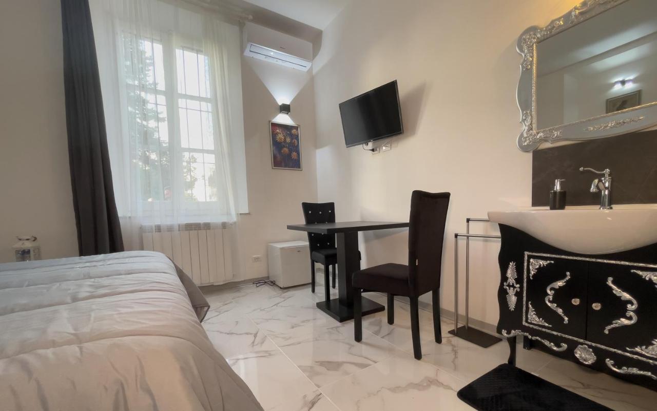 Hotel Notte Rosa Fornovo di Taro Esterno foto